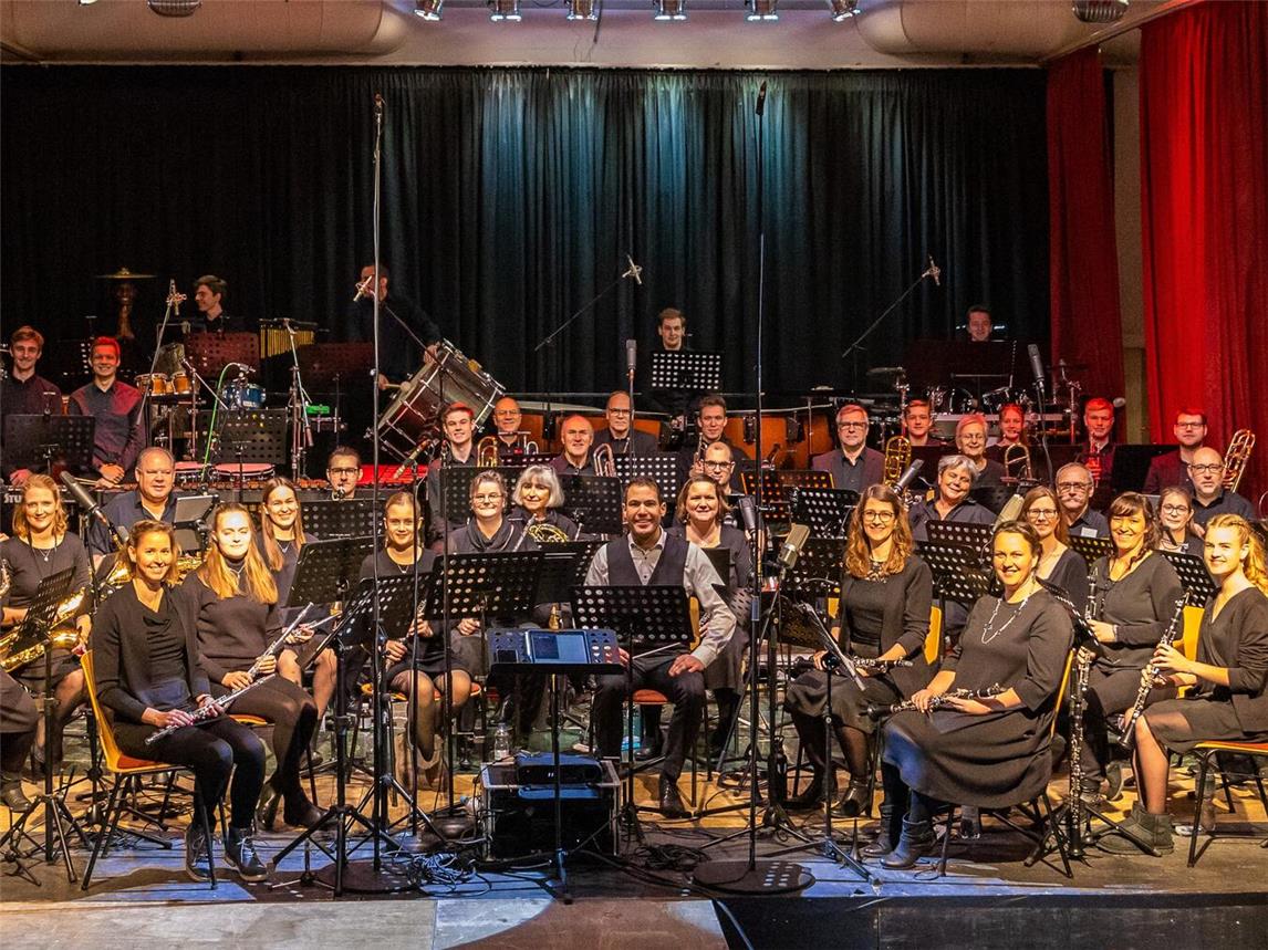 Das Symphonische Blasorchester Niederrhein und die The Kings Of Swing Bigband laden zu den Neujahrskonzerten ein. Foto: privat