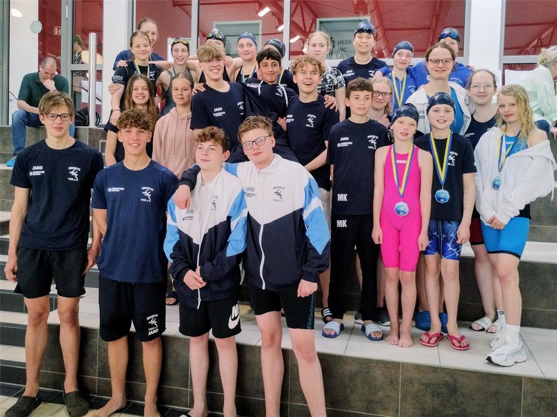 Das Team aus Rees beim Wettkampf im Essener Sportbad. Foto: privat