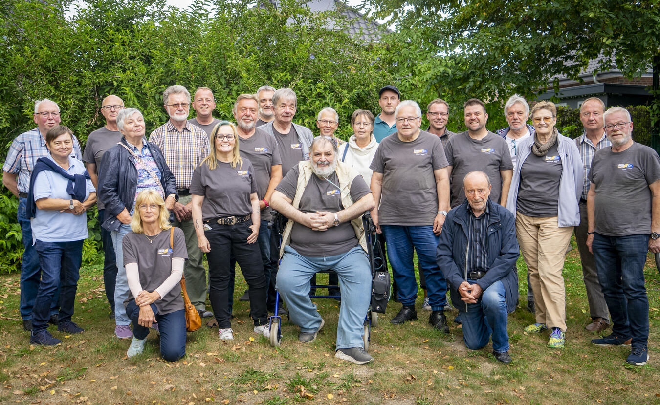 Das Team der „ReparierBar“: Die ehrenamtlichen Helfer in der Not. NN-Foto: Gerhard Seybert