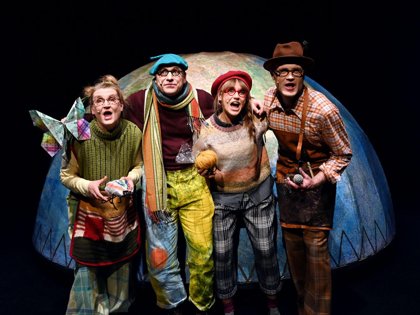 Das „Westfälische Landestheater“ zeigt am Freitag, 24. Januar 2025, die Inszenierung von „Die Werkstatt der Schmetterlinge“. Foto: © Volker Beushausen