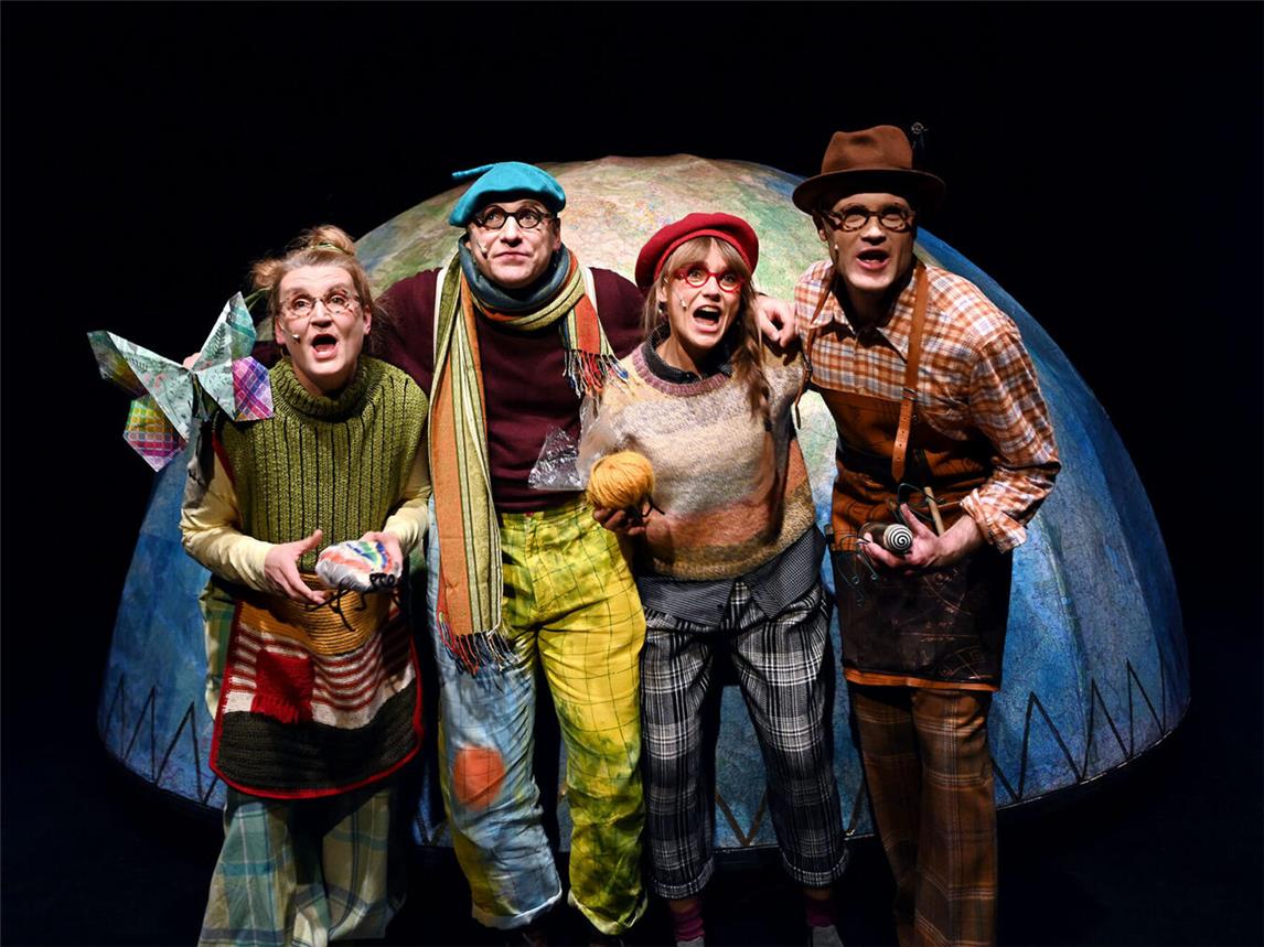 Das „Westfälische Landestheater“ zeigt am Freitag, 24. Januar 2025, die Inszenierung von „Die Werkstatt der Schmetterlinge“. Foto: © Volker Beushausen