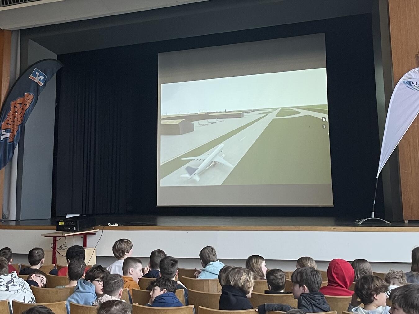 Den Schülern wurde ein 20-minütiger Film zum Thema Energie gezeigt.Foto: Stadt Geldern/Riegler