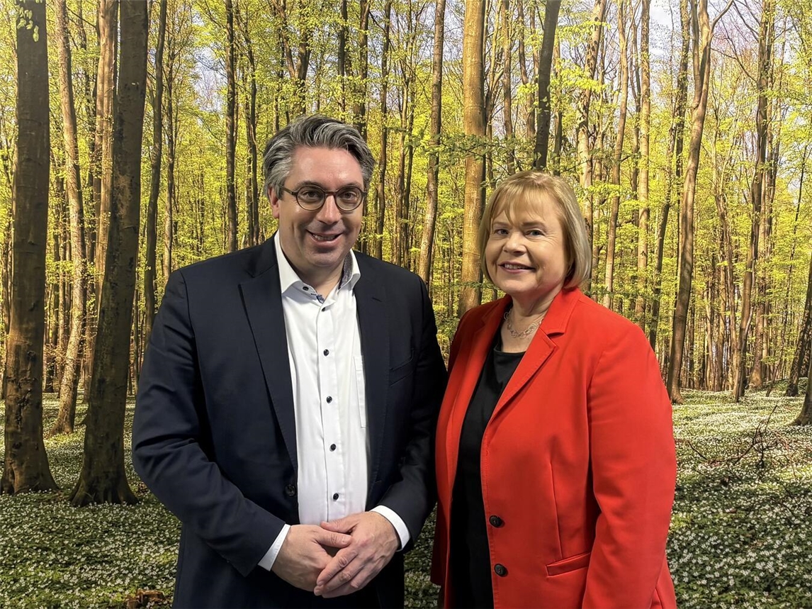 Der Abgeordnete Stefan Rouenhoff und die Leiterin der Agentur für ArbeitWesel/Kleve, Barbara Ossyra Foto: Büro Stefan Rouenhoff MdB