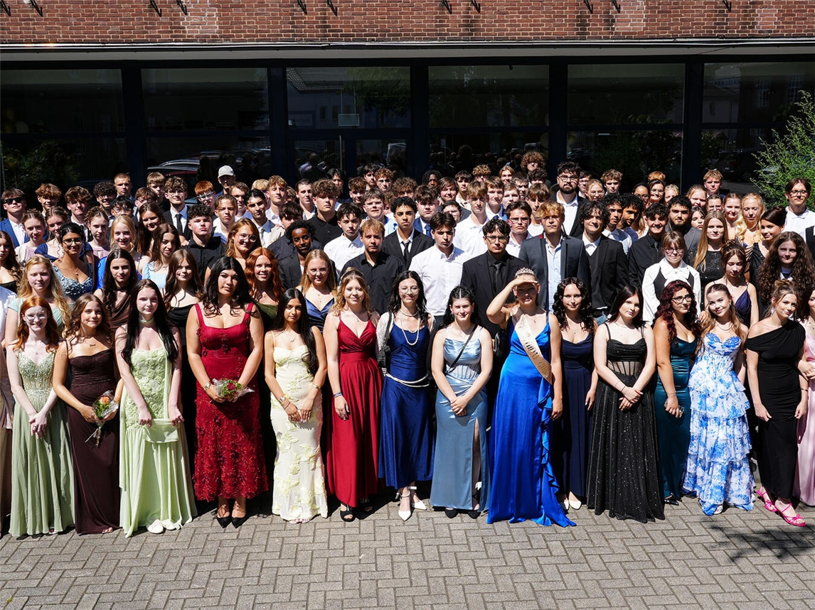 "Abschlussjahrgang 10 Gesamtschule Emmerich, Gruppenfoto Schüler 2023"