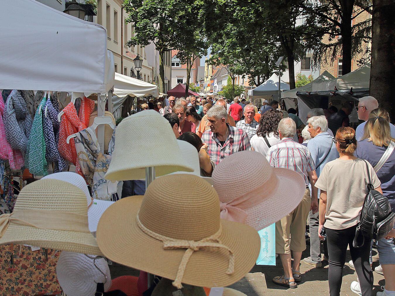 Der Altstadtmarkt auf der Klever Straße war im vergangenen Jahr ein großer Anlaufpunkt. NN-Archivfoto: Theo Leie