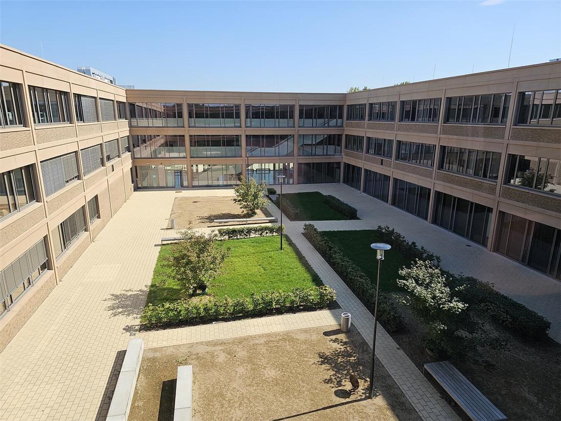 Der Ausblick aus einem der Differenzierungsräume ist ein Beispiel dafür, wie viel Wert auf die Arbeitsatmosphäre gelegt wurde. NN-Fotos (4): T. Langer