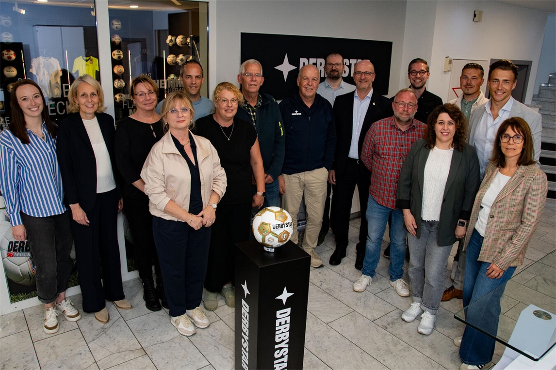 "Beirat für Wirtschaftsförderung bei Derbystar, Stadtmarketing und Tourismus Meeting, Foto von Torsten Matenaers"