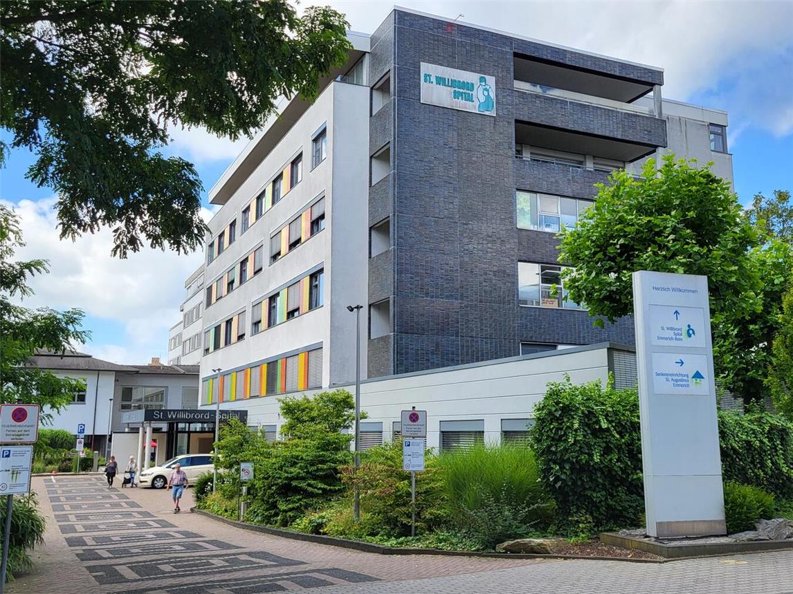 Der Betrieb geht weiter im St.-Willibrord-Spital in Emmerich. NN-Foto: Michael Bühs