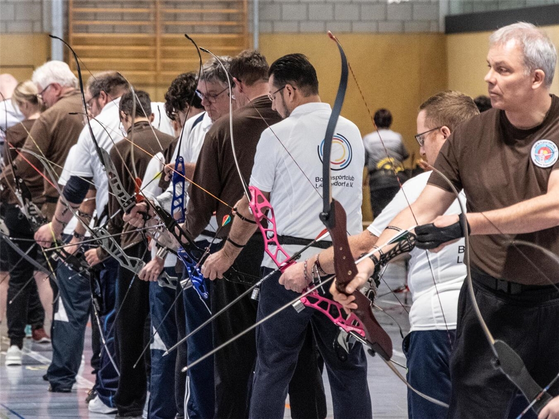 Der BSC Louisendorf hat am ersten Dezember-Wochenende die Bezirksmeisterschaft im Bogenschießen ausgerichtet. Foto: Kurt Michelis