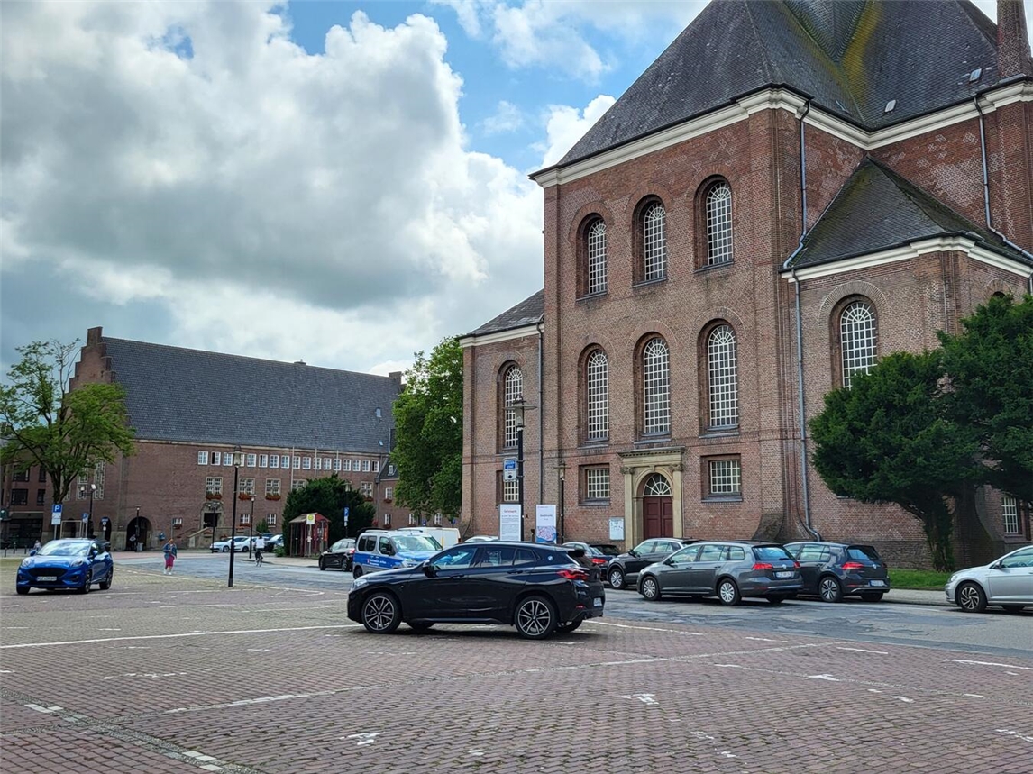 "Emmerich Bürgerbus eingeschränkter Betrieb ab 20. Juli, Foto von Michael Bühs"