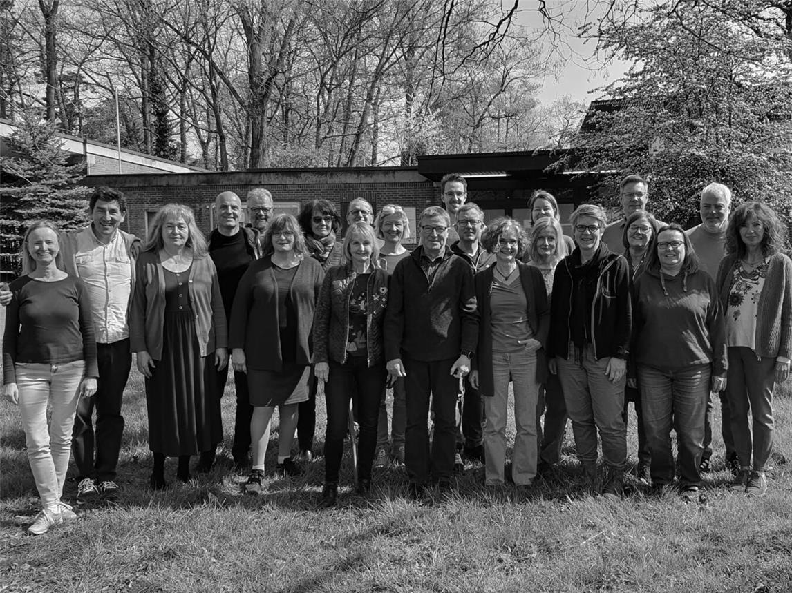 Der Clara Schumann Kammerchor wird in Haldern und in Düsseldorf Heiner Frosts Chorzyklus „Welke Blätter“ aufführen. Foto: privat
