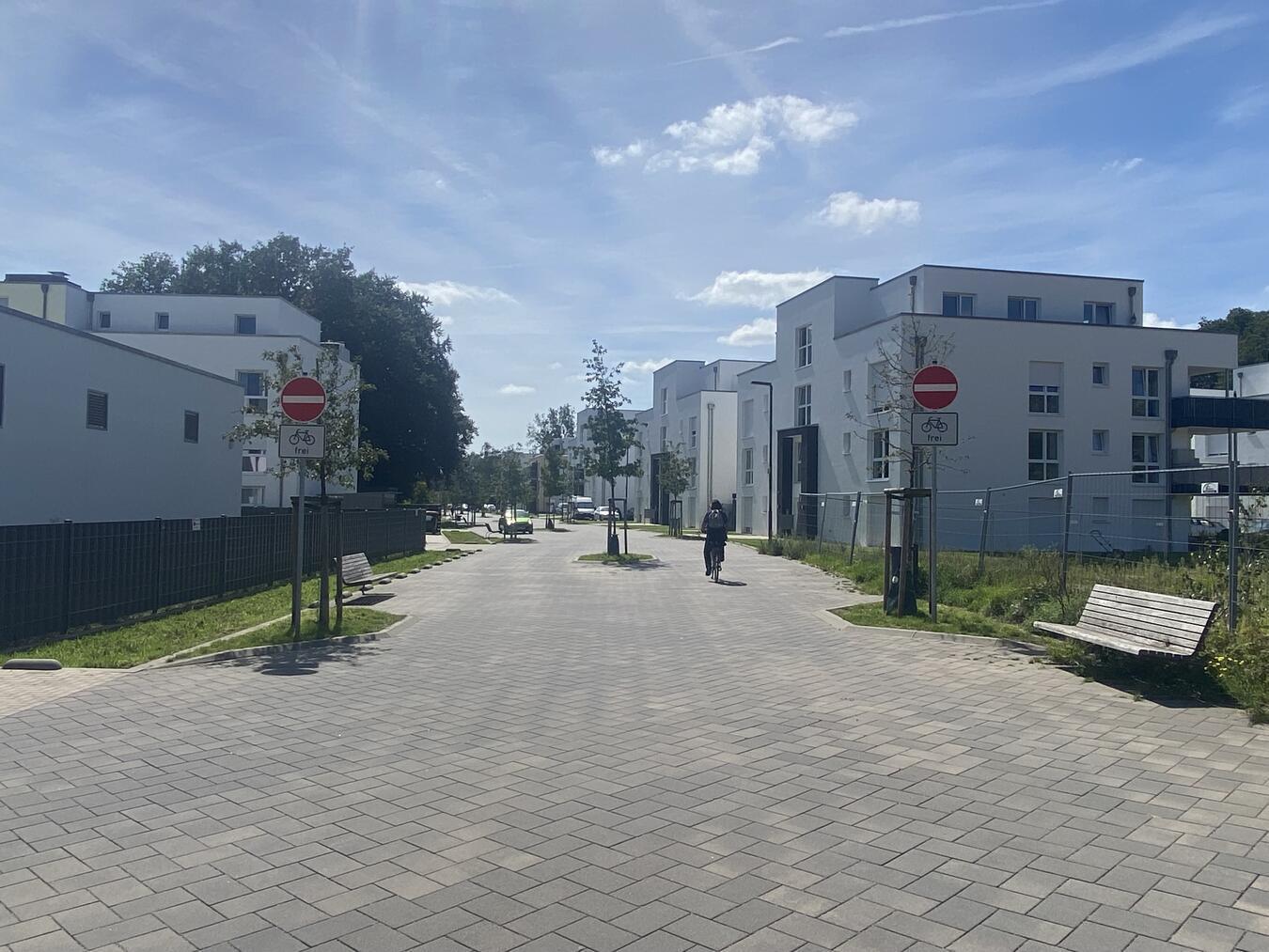 Der Durchfahrtverkehr auf der Moritz-von-Nassau-Straße soll stark eingebremst werden. Deshalb ist die Einfahrt mit dem Auto aus Richtung Ostermayerstraße ab sofort verboten. Foto: Stadt Emmerich