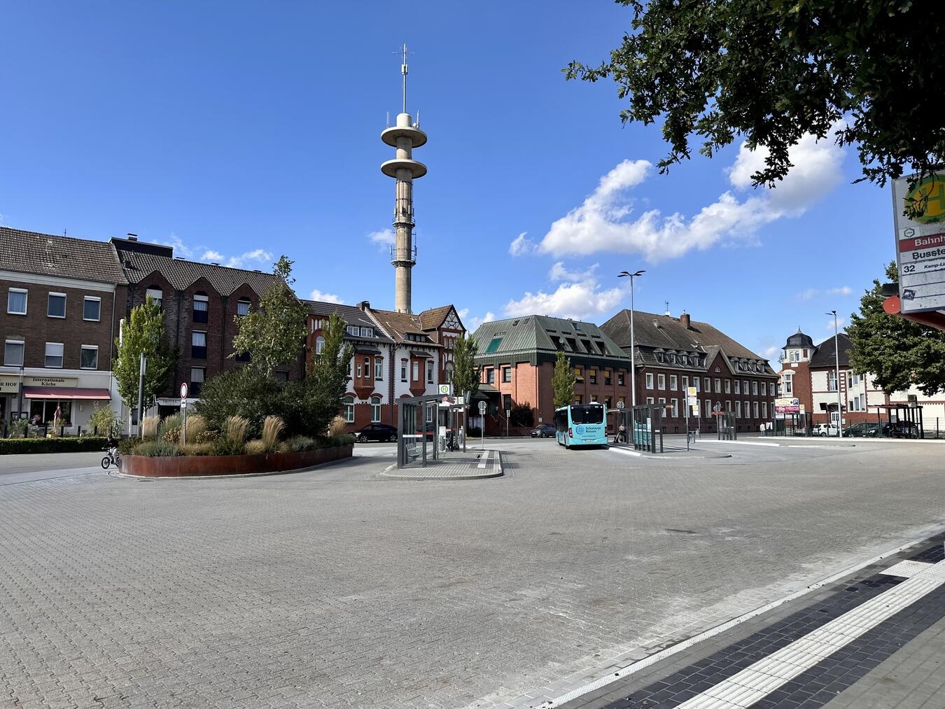 Busbahnhof wieder freigegeben Der Gelderner Busbahnhof wurde zuletzt barrierefrei ausgegeben und ist ab sofort wieder freigegeben.Foto: Terhorst