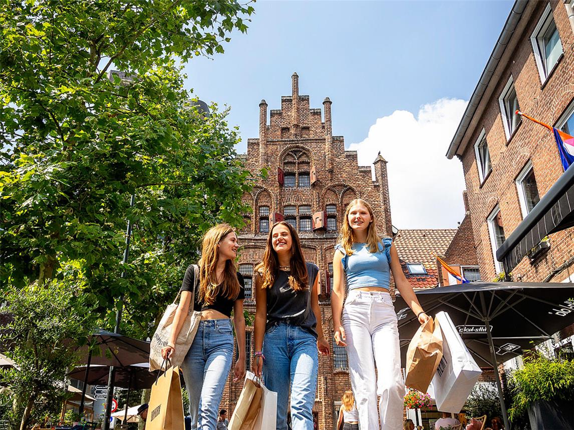 Der gemütliche Sommermarkt in der Venloer Innenstadt hat von 10 bis 20 Uhr geöffnet. Foto: privat