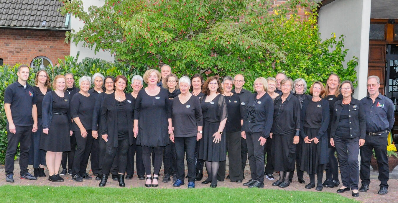 Der Gospelchor „New Gospel Voices“ aus Wesel-Flüren begeistert mit mehrstimmigem Gesang und großer Spielfreude. Foto: New Gospel Voices
