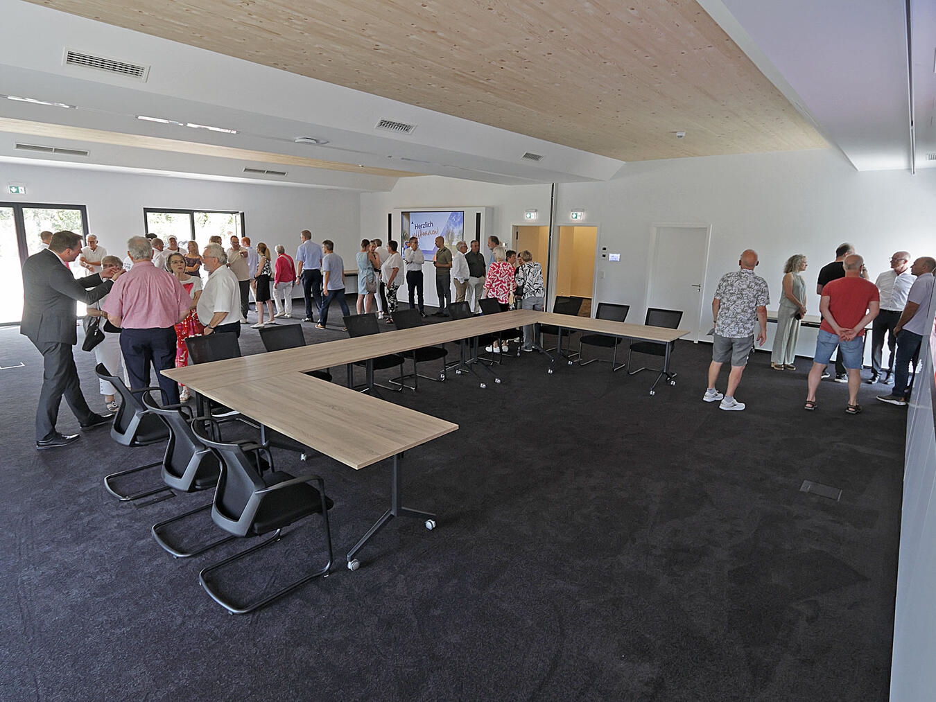Der große Konferenzraum soll für Meetings – auch von Vereinen – künftig zur Verfügung stehen. NN-Foto: Theo Leie