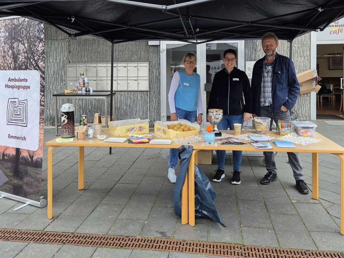Der Infostand der ambulanten Hospizgruppe. Foto: privat