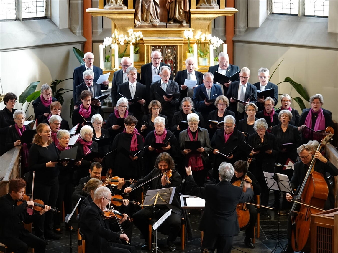 275 Jahre Kirchenchor St. Michael Der Jubiläumschor beim Festgottesdienst. Foto: privat