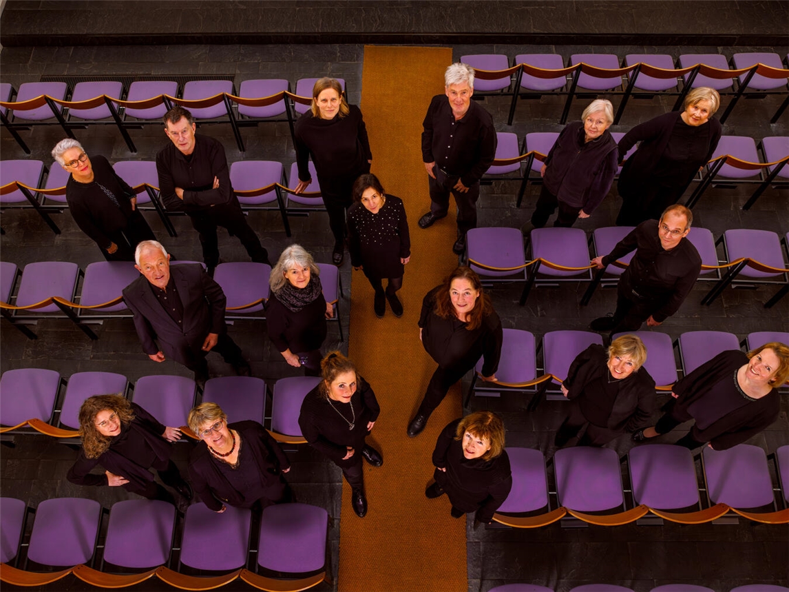"Kammerchor Haldern Auftritt im Klassik-Café am Irmgardisweg, Foto von Christoph Buckstegen"