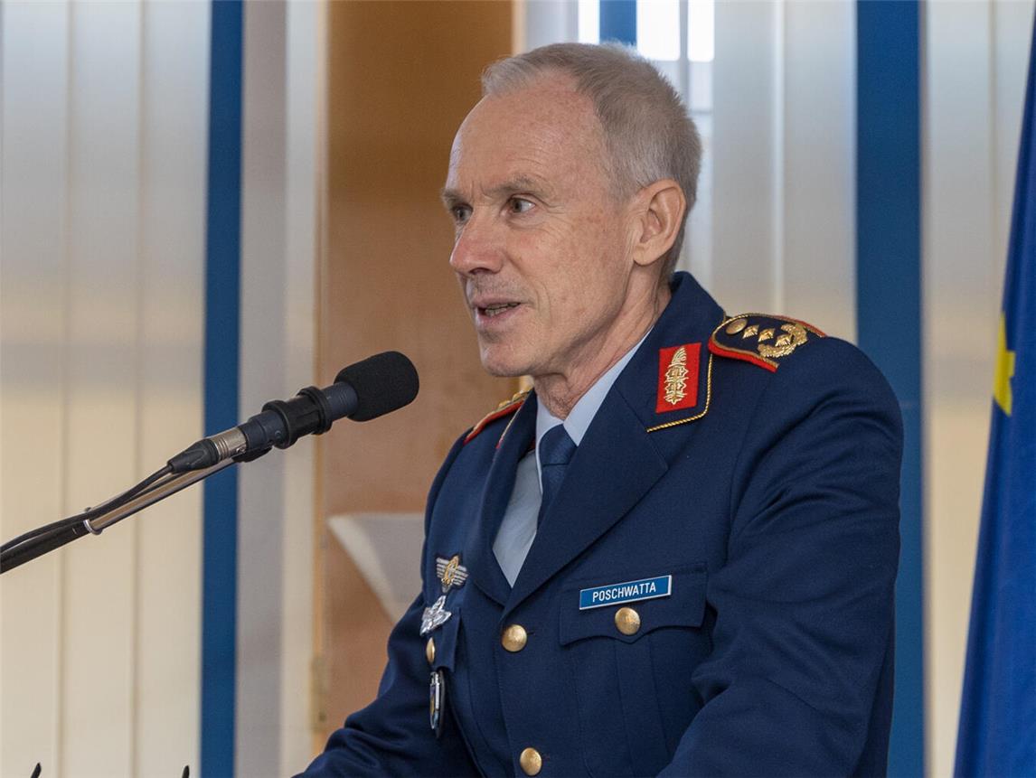 Der Kommandeur des Air Component Command (ACC) in Kalkar, Generalleutnant Thorsten Poschwatta, bei der traditionellen Aschermittwochsrede in der von-Seydlitz-Kaserne. Foto: Pressestelle ACC/Marvin Ink