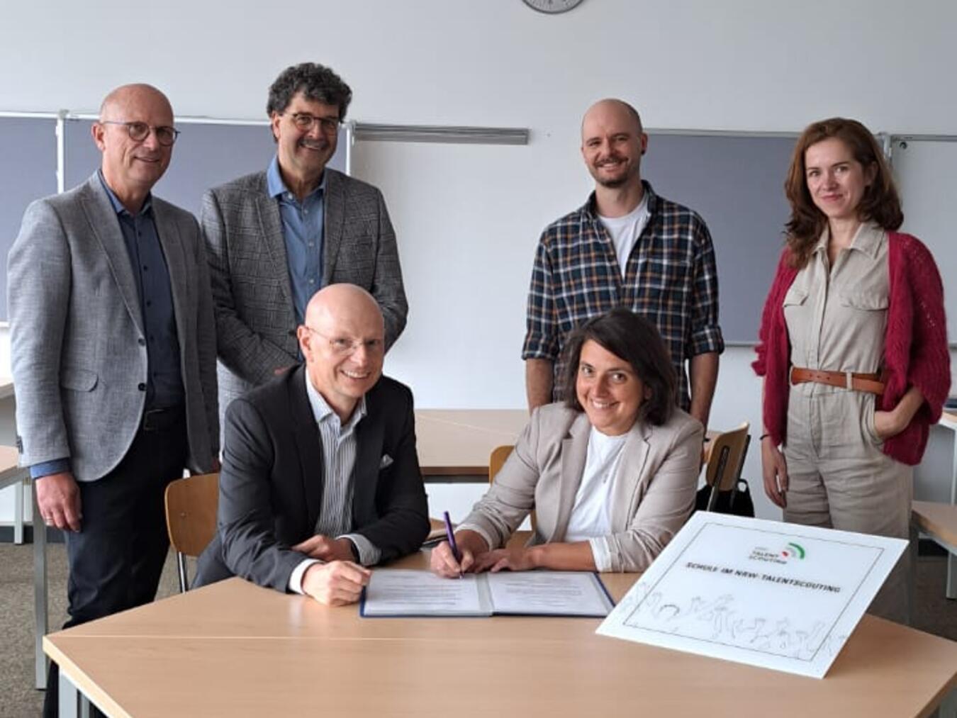 Der Kooperationsvertrag wurde unterzeichnet. Foto: Anke Szopinski