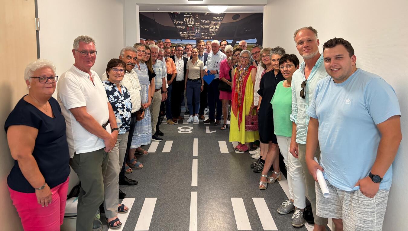 Der Kreisvorstand am Flughafen Weeze. Foto: CDU Kreis Kleve