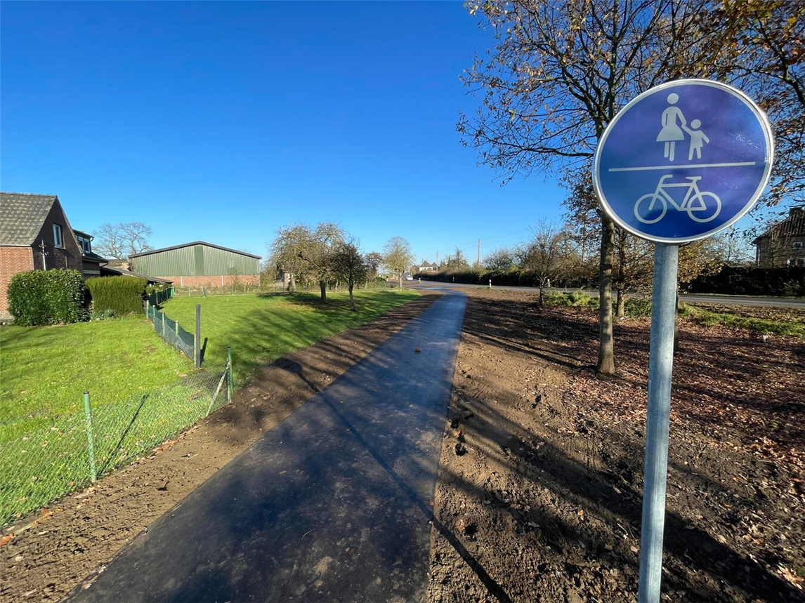 Der Lückenschluss im Radweg an der Netterdenschen Straße ist jetzt fertiggestellt. Foto: Stadt Emmerich