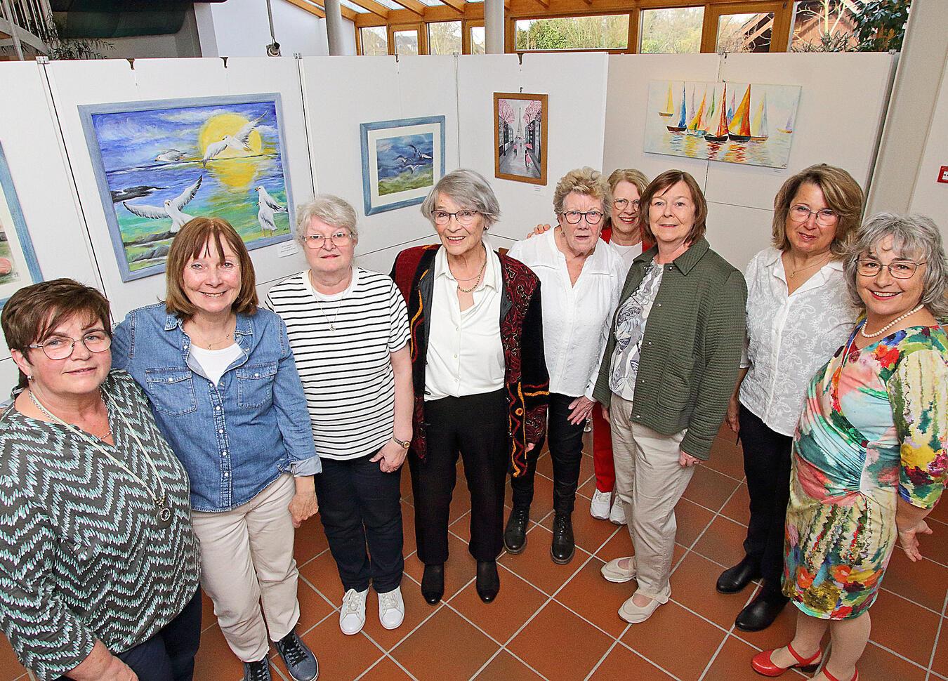 Der Malkreis Herongen eröffnete im Haus Püllen in Wachtendonk seine Jubiläumsausstellung, die bis zum 18. Mai zu sehen sein wird.NN-Foto: Theo Leie
