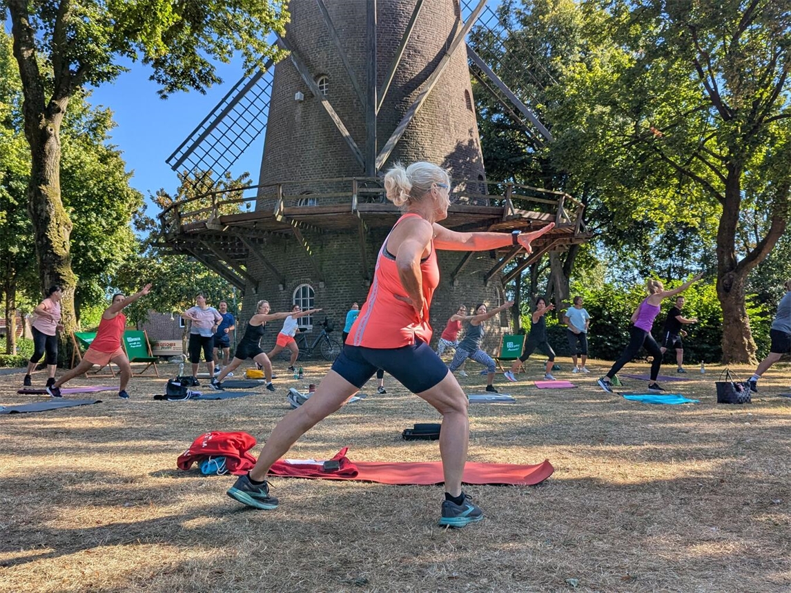 "Mühlensommer Event in Sonsbeck: Menschen entdecken Neues und tauschen sich aus, Foto von Gemeinde Sonsbeck/Nicole Wagener"