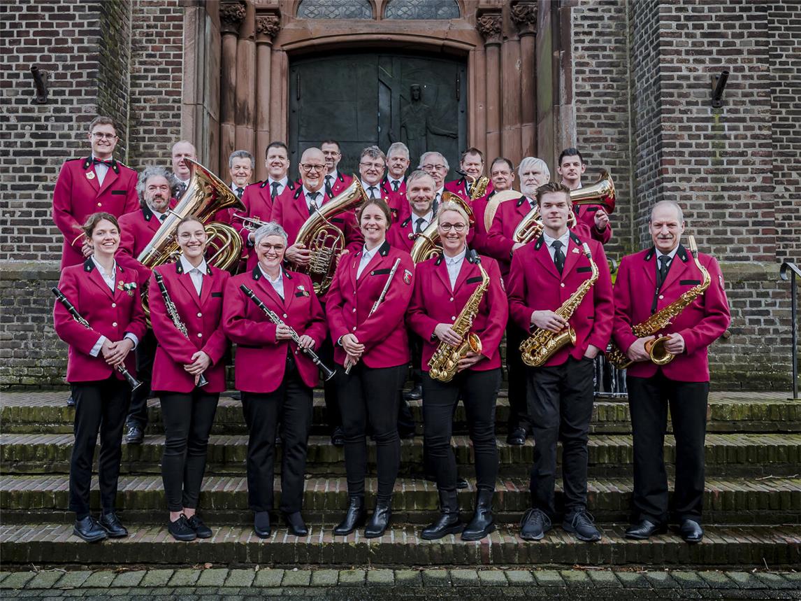 •Der Musikverein Hüthum im Jahr 2024. Foto: Driessen Photodesign