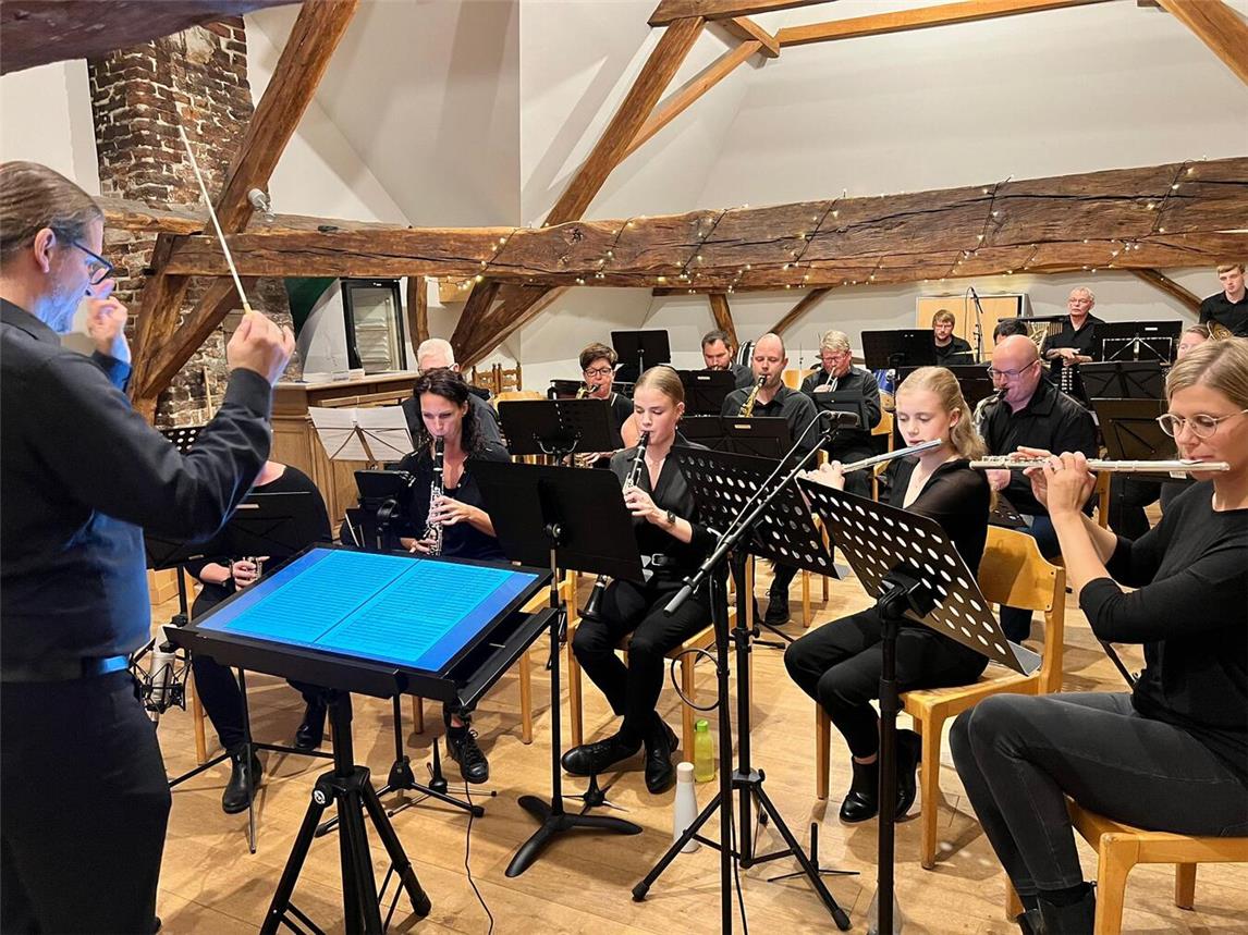 Der Musikverein Pont probt schon fleißig für die Weihnachtskonzerte. Foto: privat