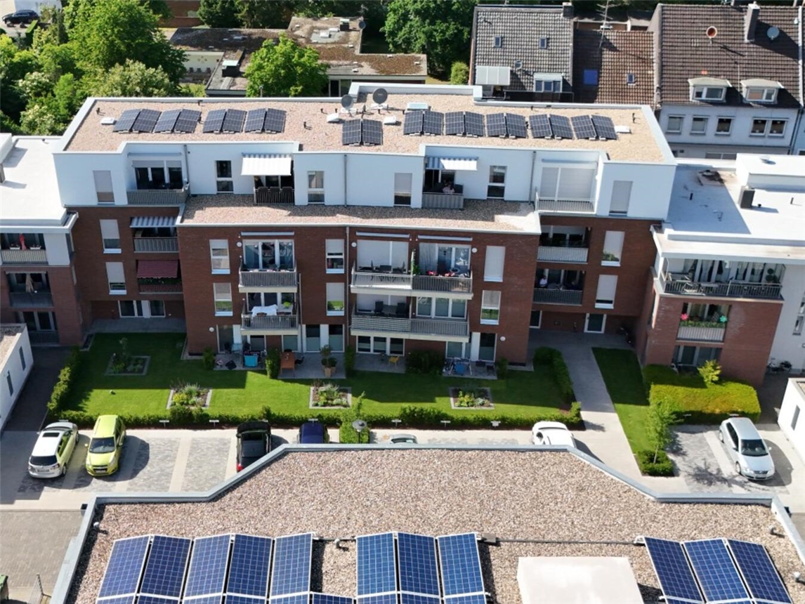 "Neubau der EBG am Großen Wall 53 in Emmerich, modernes Gebäude"