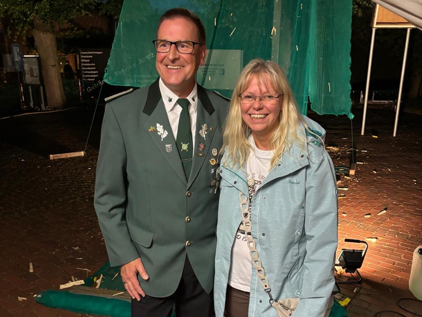 Der neue König Rolf Messerschmidt mit seiner Königin Wibke Axmann. Foto: Schützen