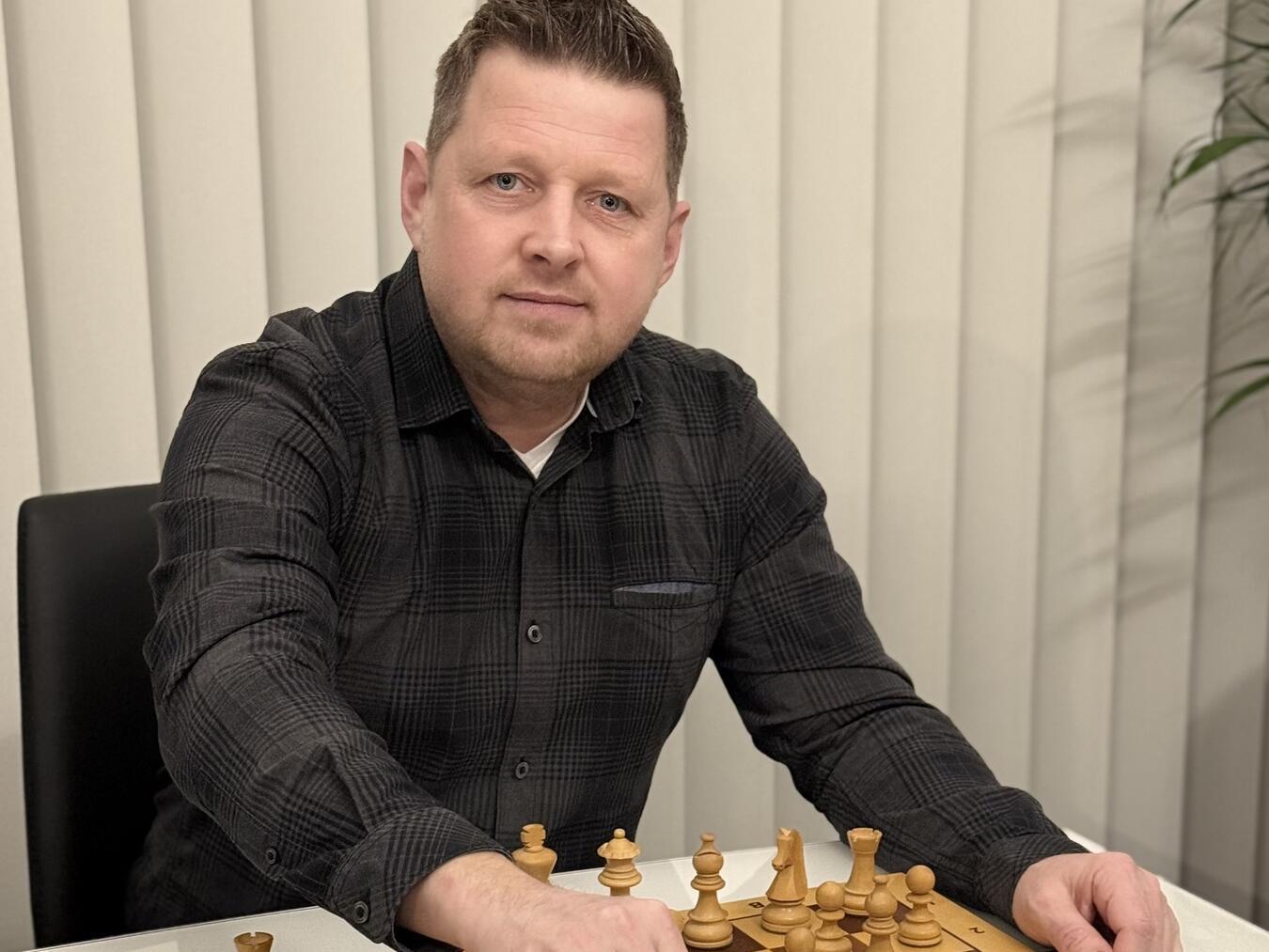 Zwischenbilanz beim Uedemer Schachklub Der neue Spielleiter des Uedemer Schachklubs, Thomas Kammann. Foto: privat
