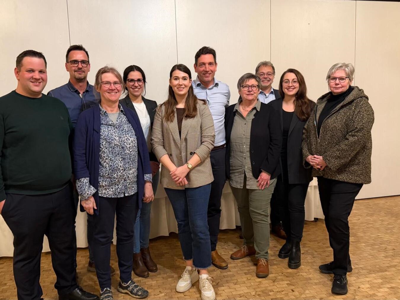 Der neue Vorstand der CDU Uedem. Maximilian Wülfing (5. v.r.) übernimmt das Amt des Vorsitzenden von Klara Achten (3. v.l.). Foto: privat