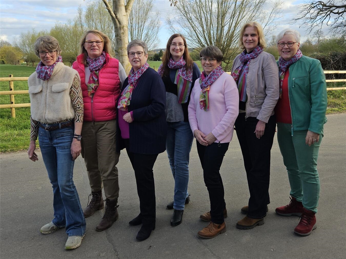 Der neue Vorstand der Xantener Landfrauen: Margot van den Berg, Sonja Meurs-Schuster, Marita Heindorf-Hußmann, Mara Müller, Susanne Winkler, Ute Tebraak und Ute Koppers-Messing (v.l.). Foto: Landfrauen Xanten