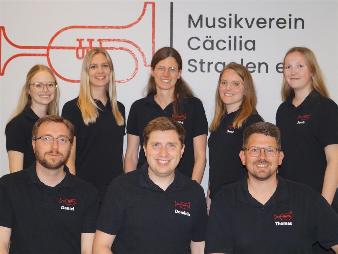 Der neue Vorstand des Musikvereins Cäcilia: (v.l) Johanna Sieben, Maxi Geelen, Verena Derstappen, Dana Paasen, Eva Kerpen und unten Daniel Schmitz, Dominik Maghs, Thomas Paes. Foto: Privat