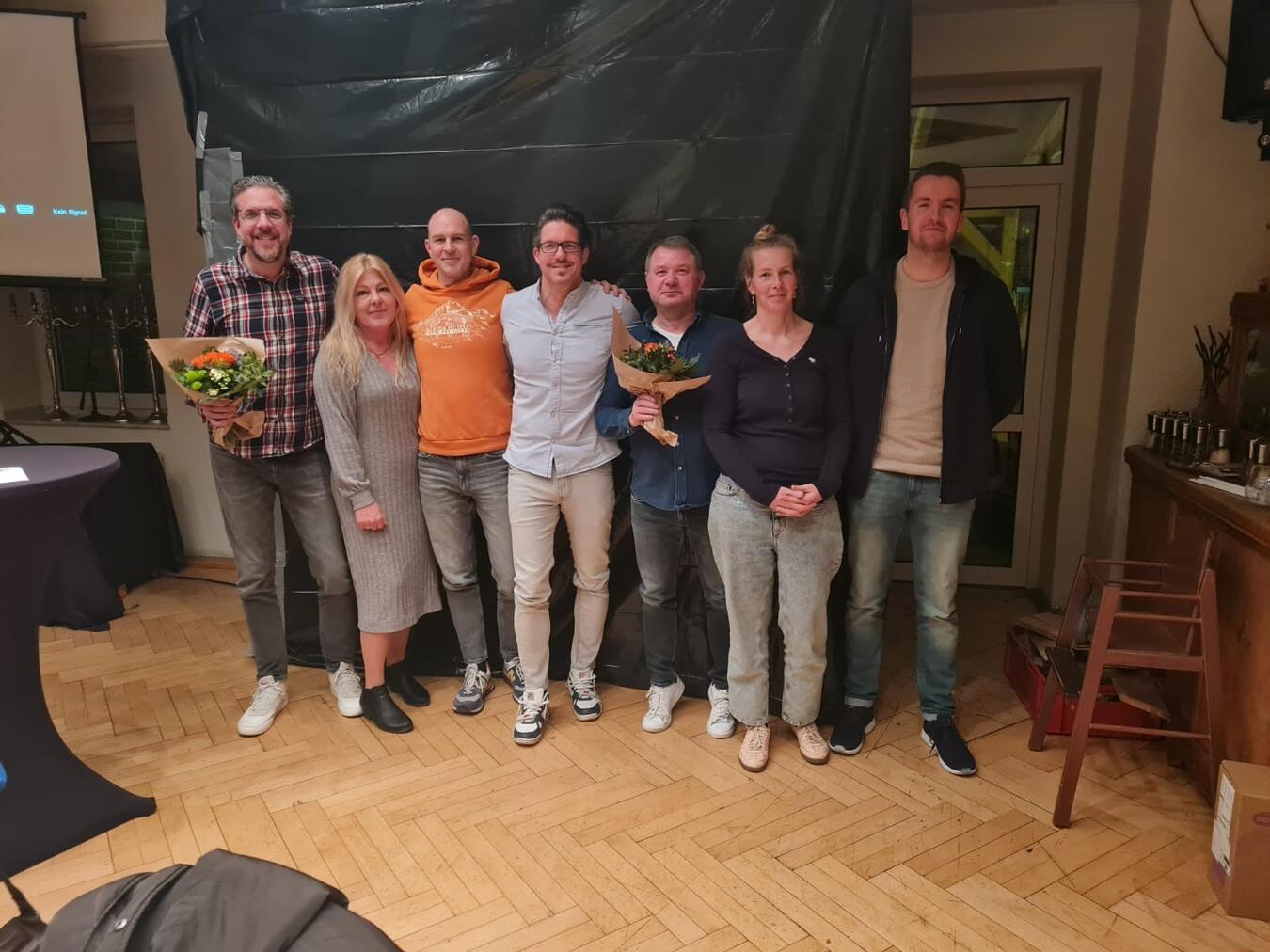 Der neue Vorstand mit (v.l.): Jörg Molderings, Tina Czarnetzki, Torsten Müller, André Oymanns, Michael Hanker, Kerstin Sturm und Gabriel Pasquesi (es fehlt Tim Hildebrandt). Foto: privat