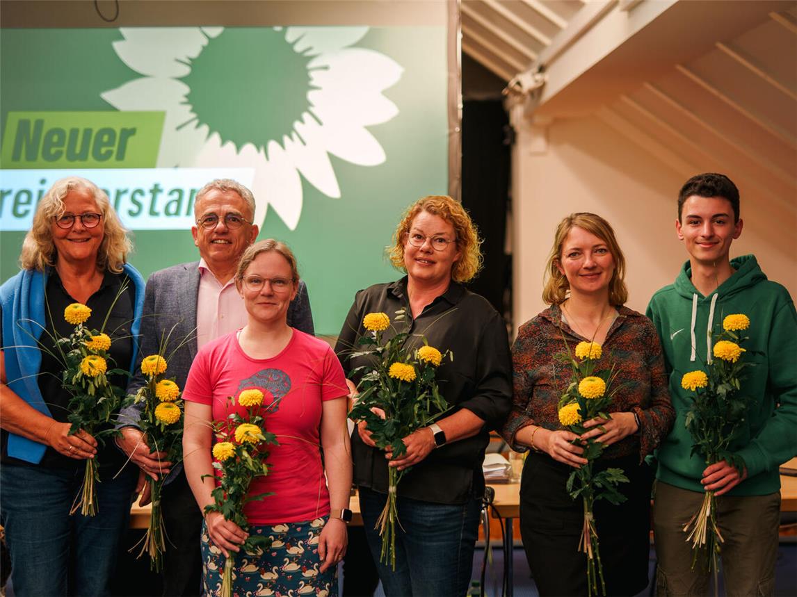 Der neue Vorstand (v.l.): Barbara Büsch, Dr. Volkhard Wille MdL, Steffi Kersten, Antje Engler-Janßen, Judith Erichlandwehr und Maurice Hommes. Foto: Bündnis 90/Die Grünen Kreis Kleve