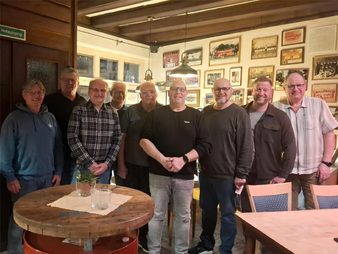 "Der neue Vorstand der St. Marien Schützengemeinschaft Sonsbeck 1307 in Gruppenfoto."