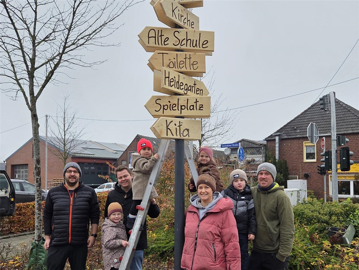 Der neue Wegweiser in Lüllingen. Foto: privat