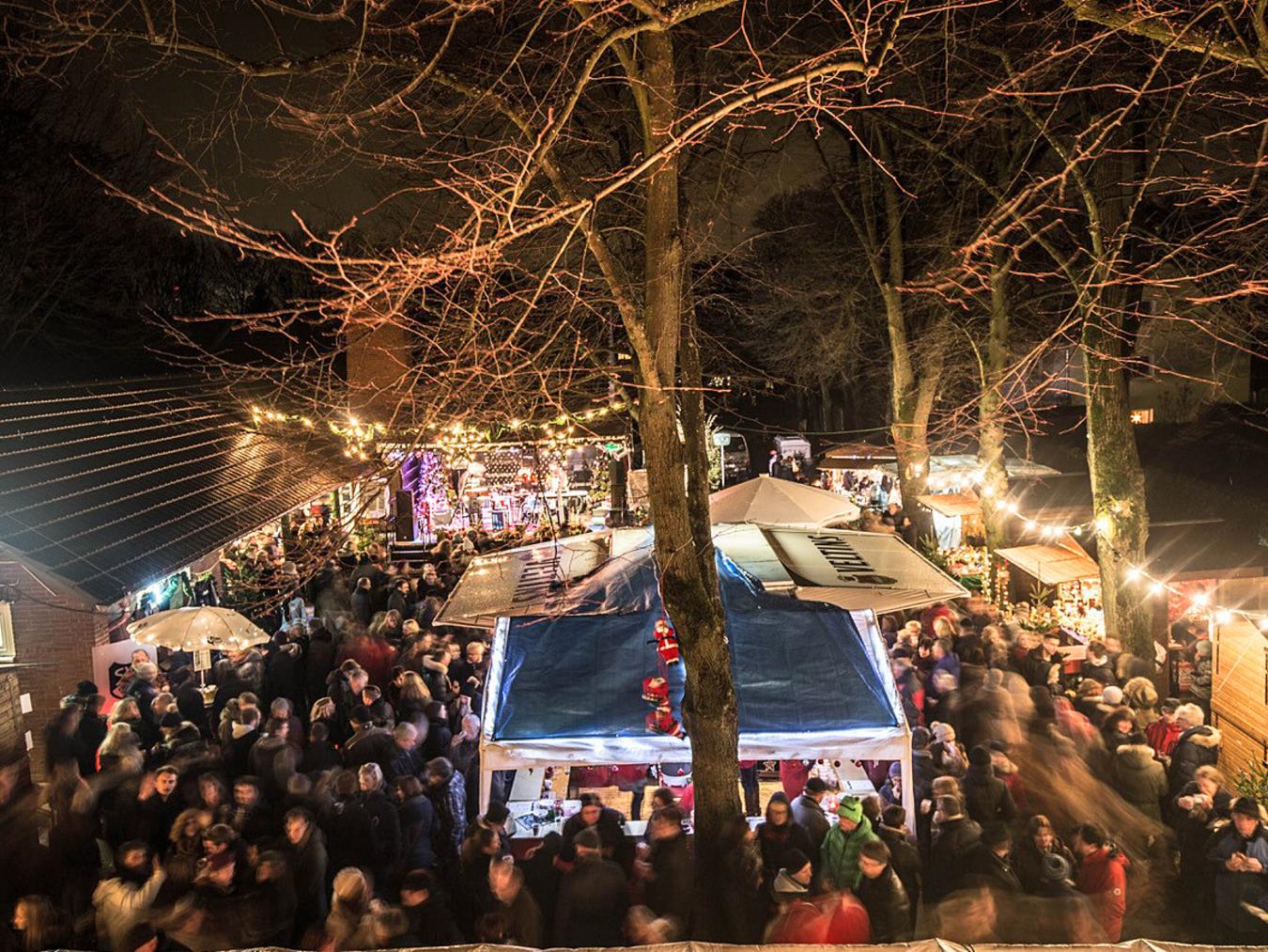 Der Niederrheinische Weihnachtsmarkt in Budberg ist klein, aber gemütlich und sehenswert. Foto: privat
