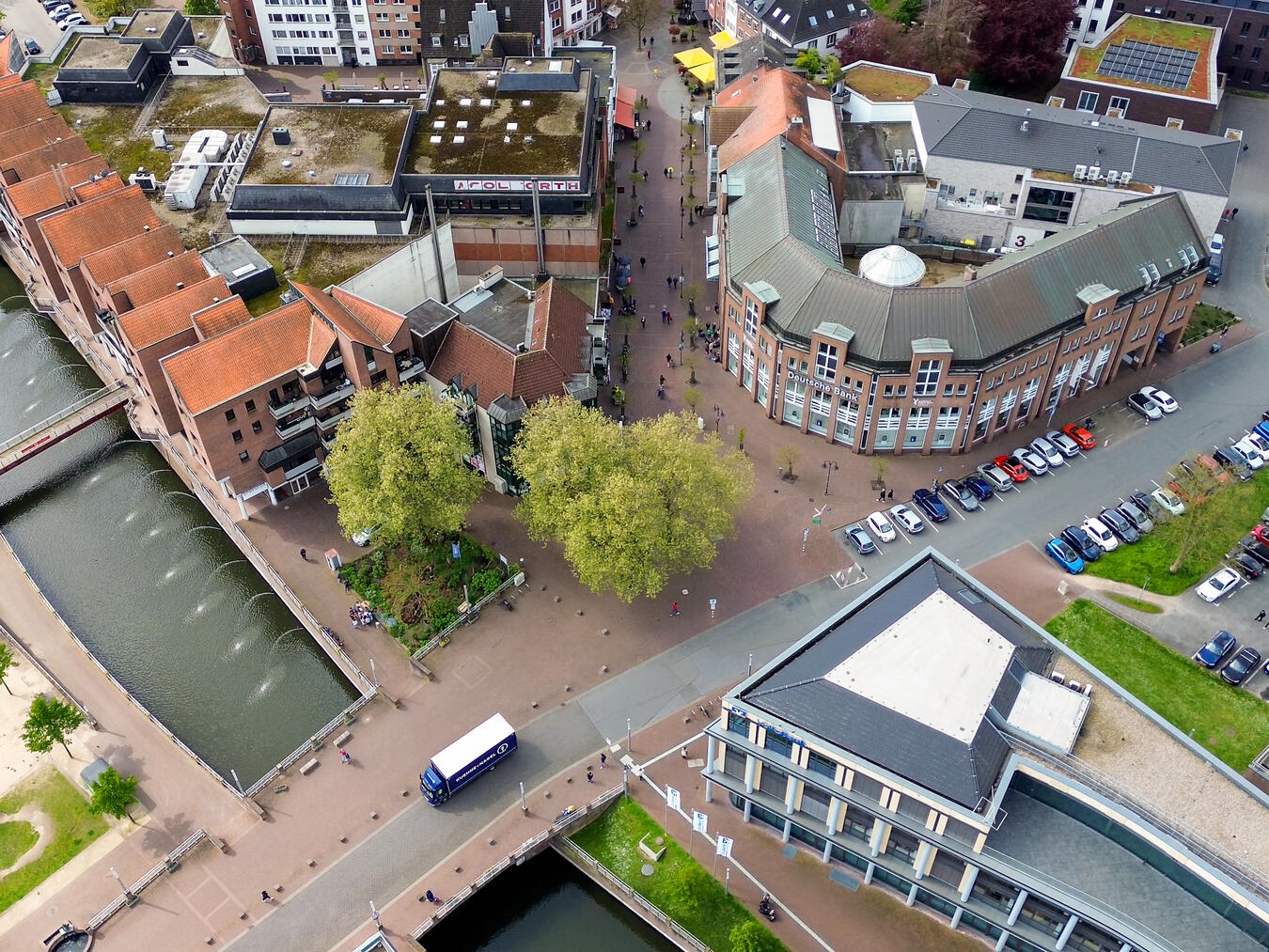 Der Platz an der Herzogbrücke wird umgestaltet. Montag beginnen dafür die Vorbereitungen. Foto: Stadt Kleve