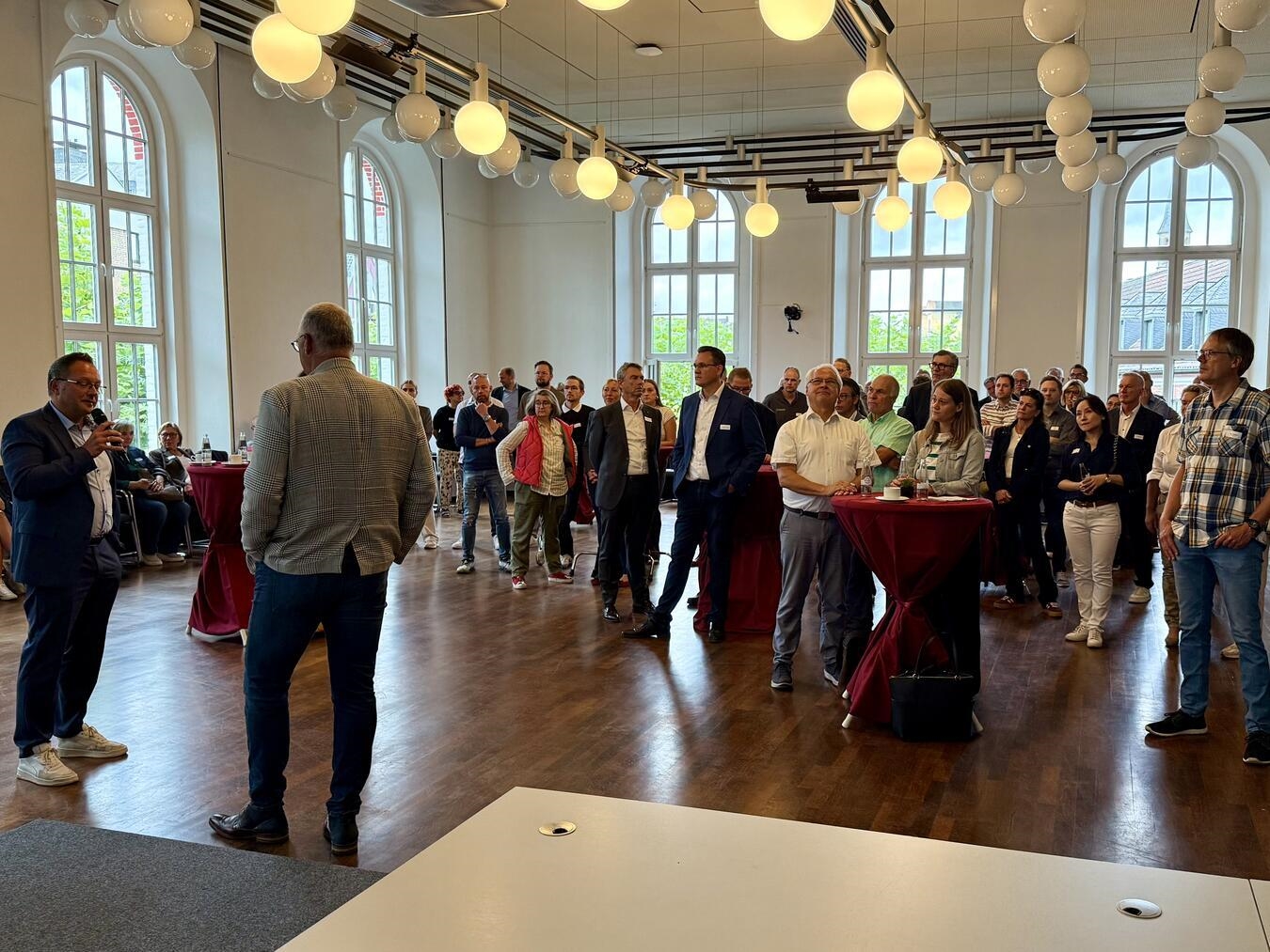 Der Ratssaal in Xanten war zum ersten „Netzwerktreffen Wirtschaft Xanten“ gut gefüllt. NN-Foto: SP