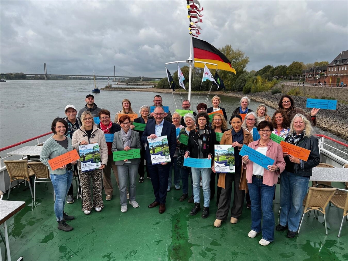 Der Reeser Kunstsonntag geht am 2. November in die 24. Runde. Einige der teilnehmenden Künstler gaben auf der „Germania“ erste Eindrücke. Foto: Stadt Rees