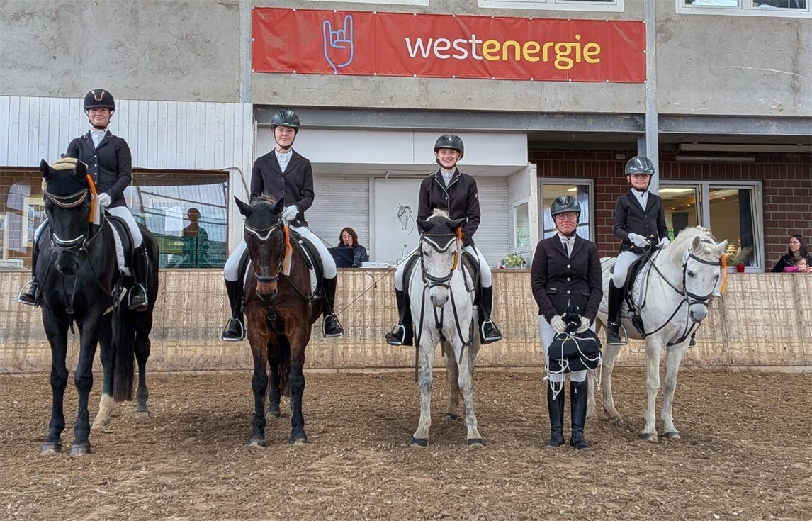 Der Reiterverein Weeze lädt zum Hallen-Jugend-Reitturnier ein. Foto: privat