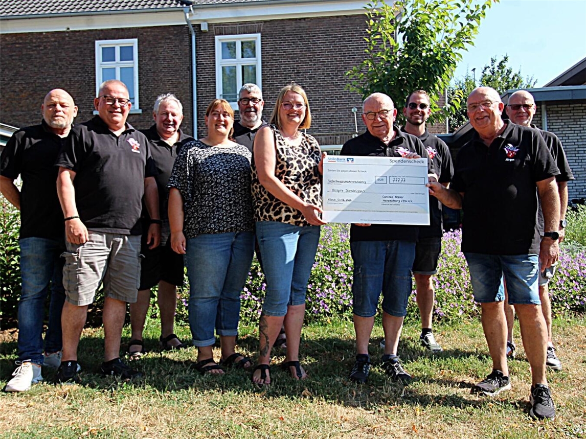 "Scheckübergabe an Hospiz Donsbrüggen, Unterstützung gemeinnütziger Organisationen, Foto von CKH"