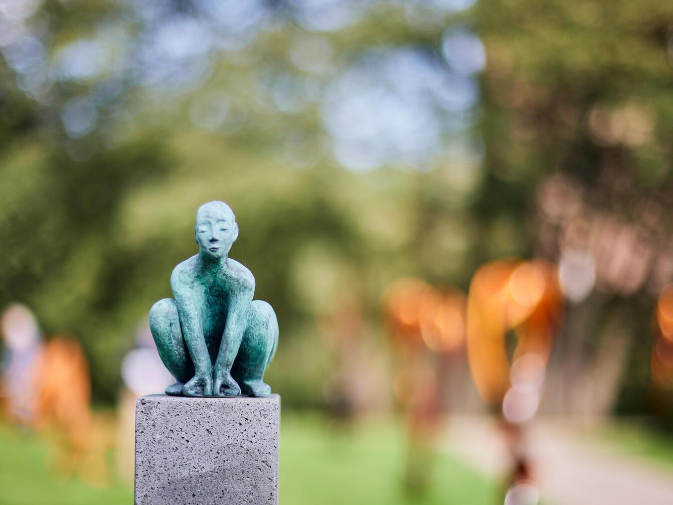 Der Schlosspark bietet die perfekte Umgebung für Kunst unter freiem Himmel. Foto: Bine Bellmann