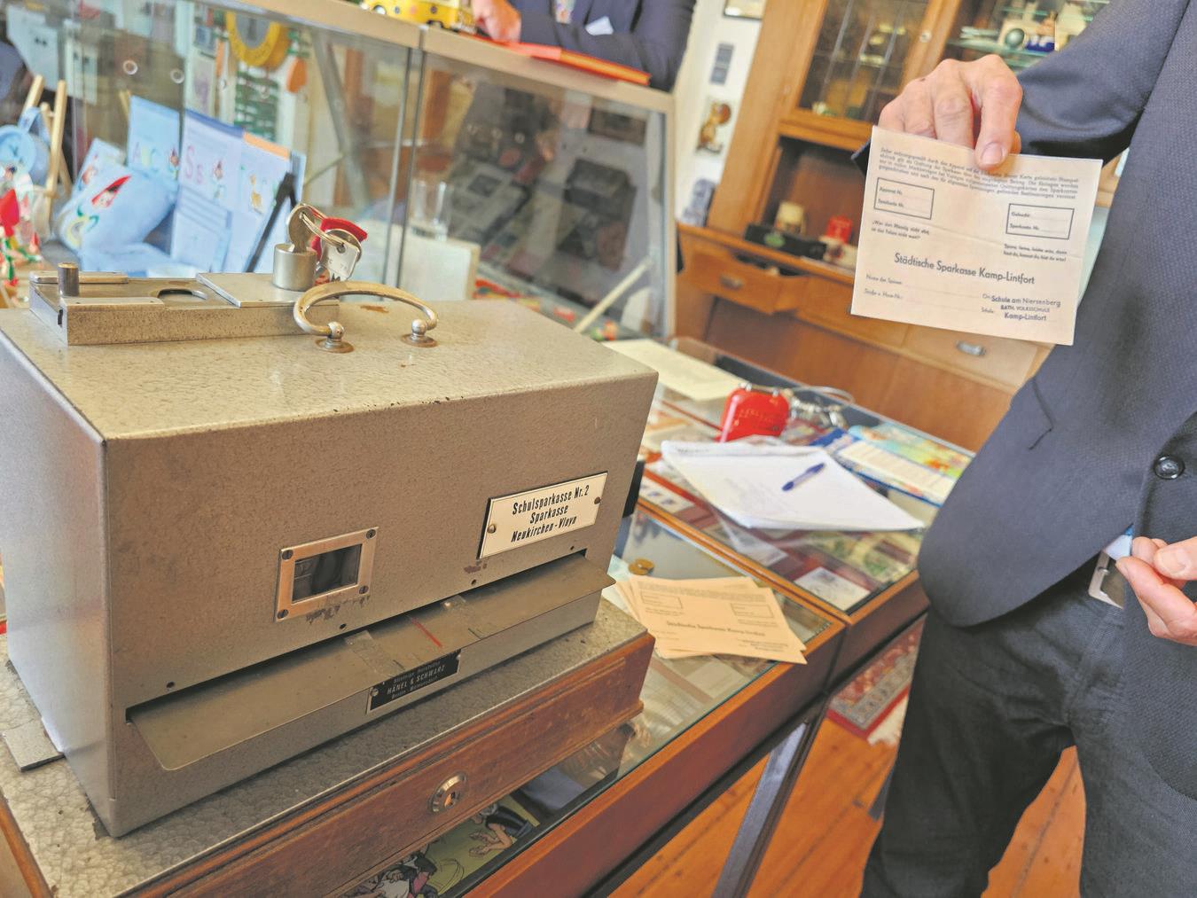 Der Schulsparautomat steht ebenfalls aus.