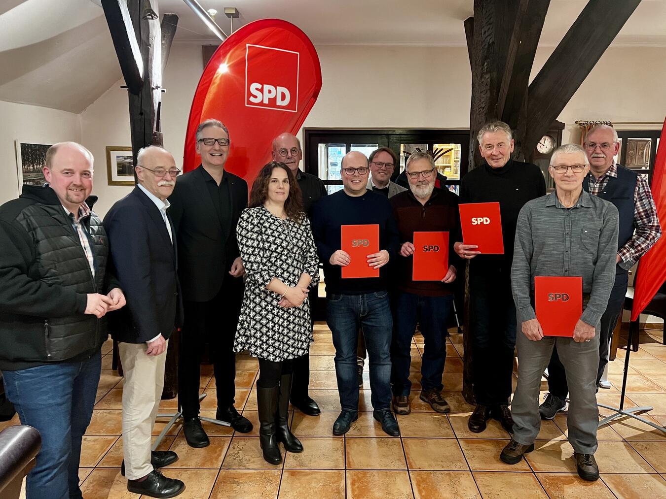 Der SPD-Ortsverein Kleve hat seine traditionelle Mitgliederehrung gefeiert und verdiente Genossen für ihr langjähriges Engagement in der Partei gewürdigt. Foto: SPD Kleve